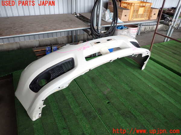 2UPJ-22261010]レガシィ B4(BL5)フロントバンパー 中古_m0001.jpg