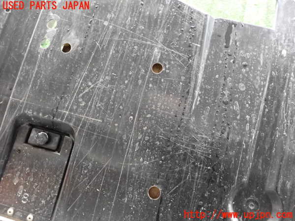 2UPJ-22262170]レガシィ B4(BL5)エンジンアンダーカバー 中古_m0003.jpg