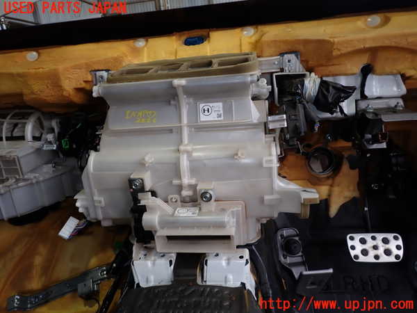 2UPJ-22266081]レガシィ B4(BL5)エバポレーター1 中古_m0001.jpg