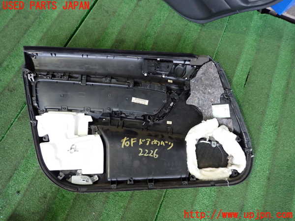 2UPJ-22261234]レガシィ B4(BL5)右前ドア内張り 中古_m0004.jpg