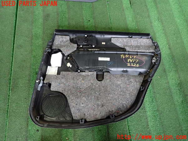 2UPJ-22261324]レガシィ B4(BL5)左後ドア内張り 中古_m0003.jpg