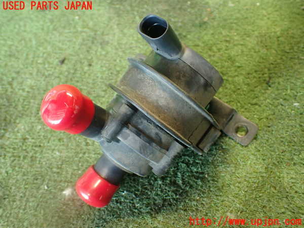 2UPJ-22272110]VW ザ･ビートル(16CBZ)ウォーターポンプ 中古_m0001.jpg