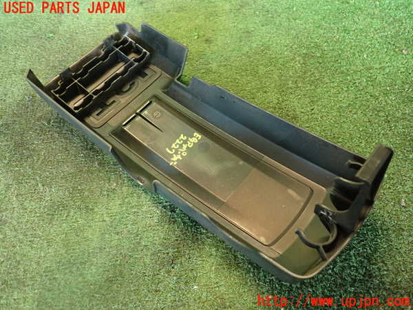 5UPJ-22272160]VW ザ･ビートル(16CBZ)エンジンアッパーカバー 中古_m0002.jpg