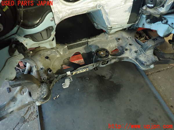 2UPJ-22275285]VW ザ･ビートル(16CBZ)フロントメンバー 中古_m0001.jpg