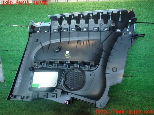 2UPJ-22277680]VW ザ･ビートル(16CBZ)左リアピラートリム 中古_m0004.jpg