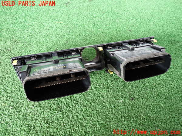 5UPJ-22287526]レクサス・GS350(GRL12)エアコン吹き出し口1 (真中) 中古_m0003.jpg