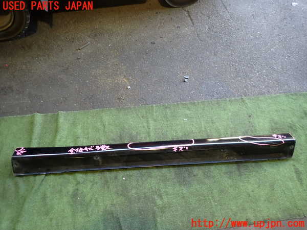 2UPJ-22291390]アウトランダーPHEV(GG2W)右サイドステップ 中古_m0001.jpg