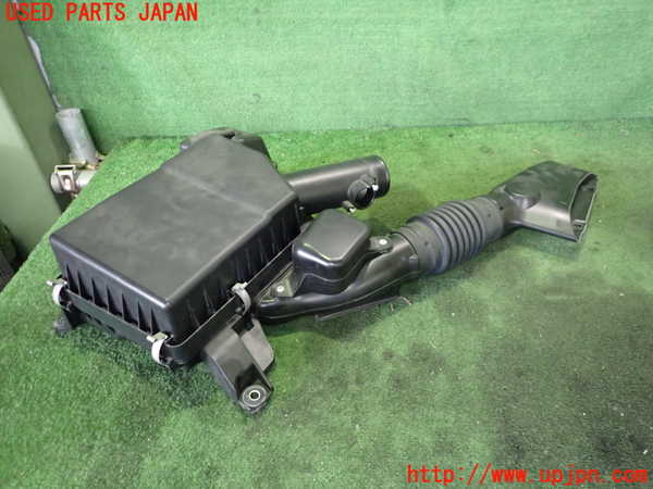 2UPJ-22292560]アウトランダーPHEV(GG2W)エアクリーナーボックス 中古_m0001.jpg