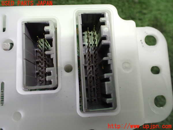 2UPJ-22296066]アウトランダーPHEV(GG2W)エアコンスイッチ1 中古_m0004.jpg