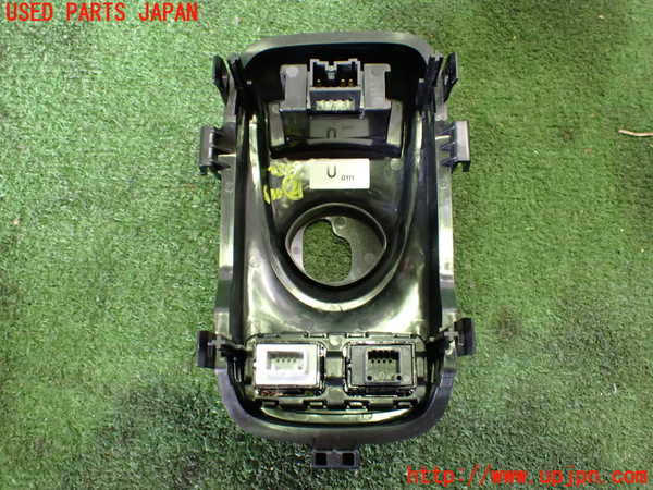 2UPJ-22296307]アウトランダーPHEV(GG2W)スイッチ2 (SAVE CHRG、EV) 中古_m0002.jpg