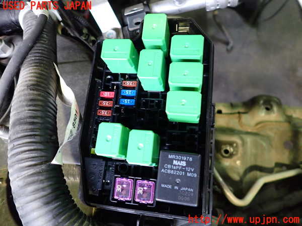 2UPJ-22296743]アウトランダーPHEV(GG2W)ヒューズボックス3 中古_m0003.jpg