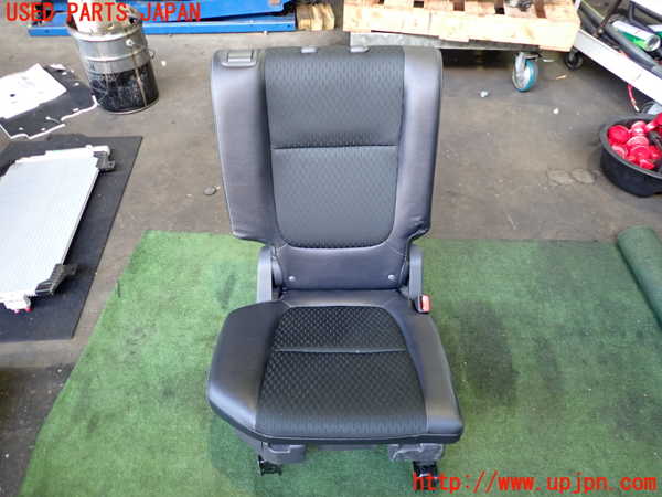 2UPJ-22297145]アウトランダーPHEV(GG2W)右2列目シート 中古_m0001.jpg