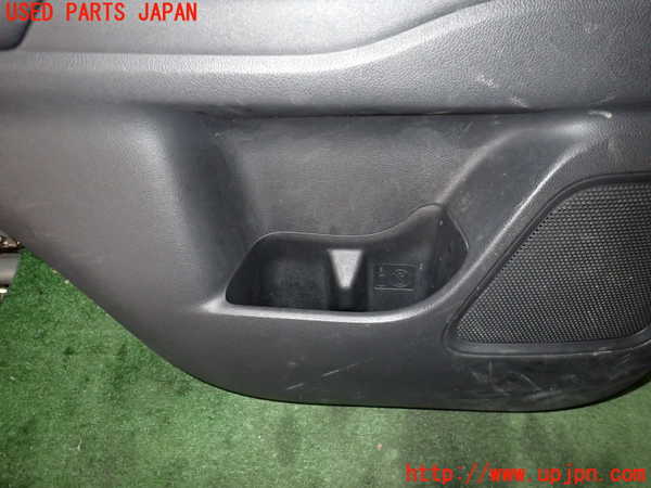 2UPJ-22291324]アウトランダーPHEV(GG2W)左後ドア内張り 中古_m0002.jpg