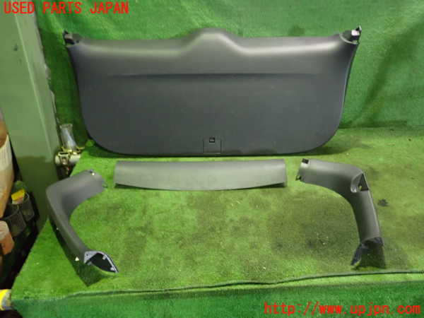 2UPJ-22291578]アウトランダーPHEV(GG2W)バックドア内張り 中古_m0001.jpg
