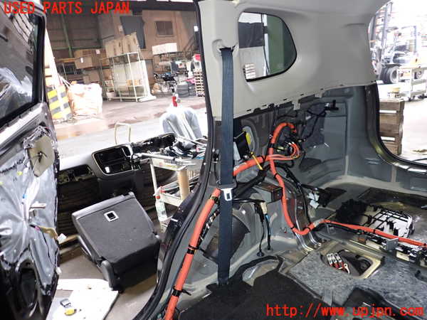 2UPJ-22297155]アウトランダーPHEV(GG2W)右2列目シートベルト 中古_m0001.jpg