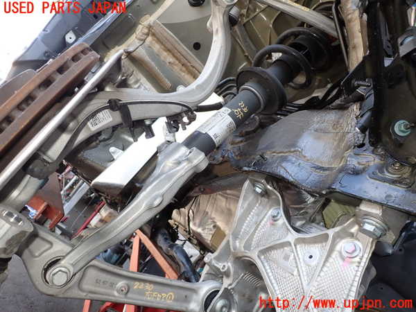 2UPJ-22305015]アウディ・A4 アバント(8WDEZ)右フロントストラット 中古_m0001.jpg