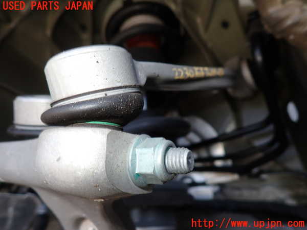 2UPJ-22305126]アウディ・A4 アバント(8WDEZ)右フロントアッパーアーム1 中古_m0002.jpg