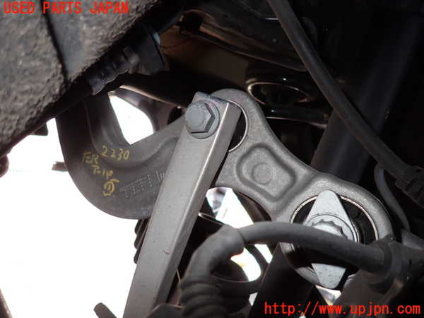 2UPJ-22305156]アウディ・A4 アバント(8WDEZ)左リアアッパーアーム1 中古_m0001.jpg