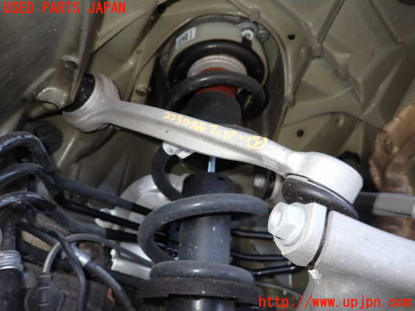 2UPJ-22305127]アウディ・A4 アバント(8WDEZ)右フロントアッパーアーム2 中古_m0001.jpg