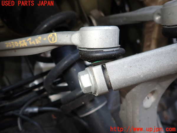 2UPJ-22305127]アウディ・A4 アバント(8WDEZ)右フロントアッパーアーム2 中古_m0002.jpg