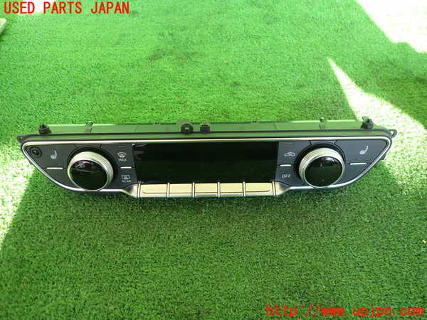 2UPJ-22306066]アウディ・A4 アバント(8WDEZ)エアコンスイッチ1 中古_m0001.jpg