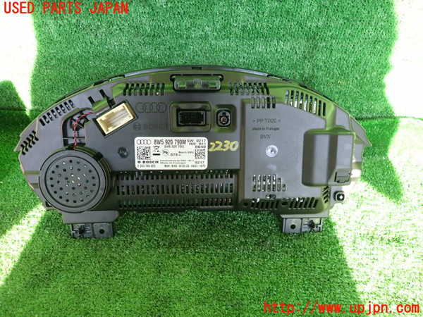 2UPJ-22306170]アウディ・A4 アバント(8WDEZ)スピードメーター 中古_m0002.jpg