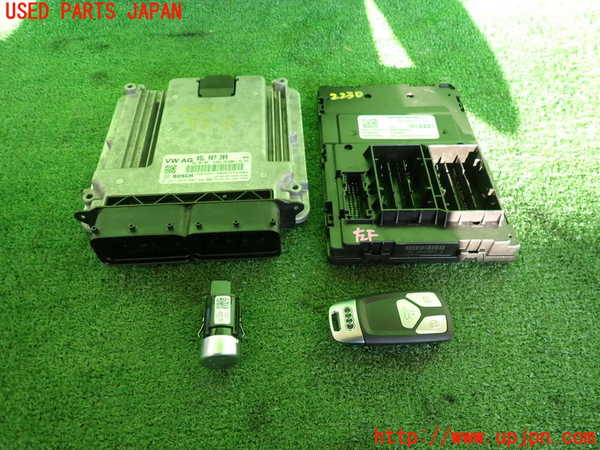 2UPJ-22306110]アウディ・A4 アバント(8WDEZ)エンジンコンピューター 中古_m0001.jpg