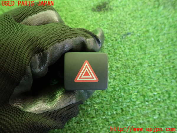 2UPJ-22306290]アウディ・A4 アバント(8WDEZ)ハザードスイッチ 中古_m0001.jpg