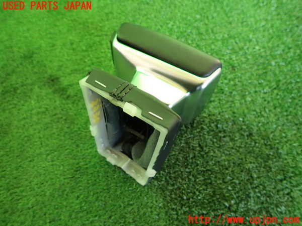 2UPJ-22307570]アウディ・A4 アバント(8WDEZ)シフトノブ 中古_m0002.jpg