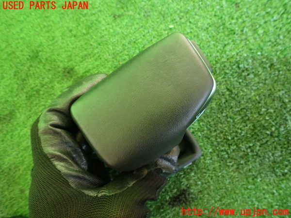 2UPJ-22307570]アウディ・A4 アバント(8WDEZ)シフトノブ 中古_m0003.jpg