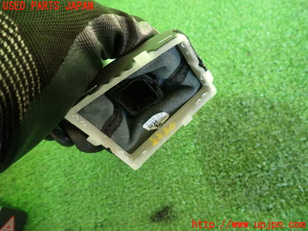 2UPJ-22307570]アウディ・A4 アバント(8WDEZ)シフトノブ 中古_m0004.jpg