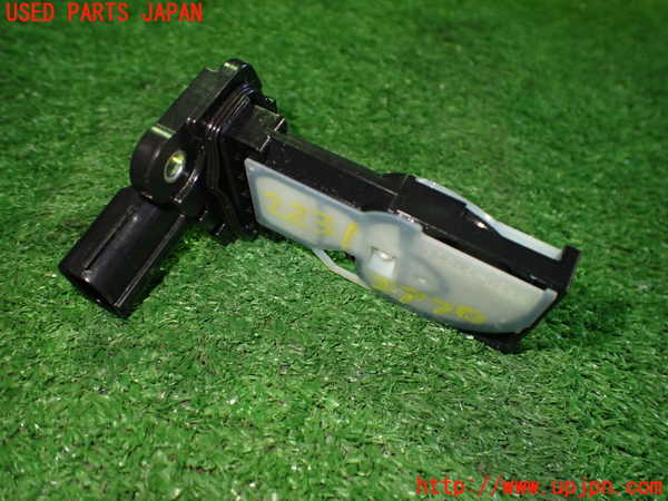 5UPJ-22316320]アクア(AQUA)(MXPK11)エアフロメーター 中古_m0002.jpg