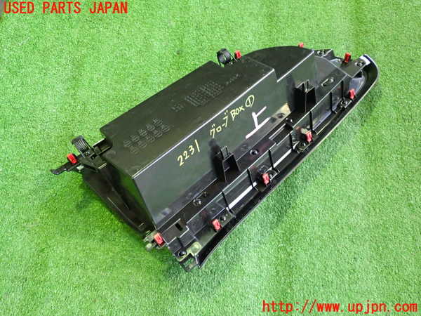 5UPJ-22317516]アクア(AQUA)(MXPK11)グローブボックス1 中古_m0004.jpg