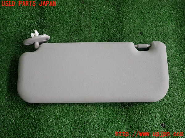 5UPJ-22317625]アクア(AQUA)(MXPK11)室内サンバイザー右側 中古_m0001.jpg
