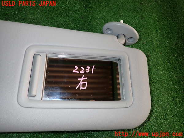 5UPJ-22317625]アクア(AQUA)(MXPK11)室内サンバイザー右側 中古_m0003.jpg