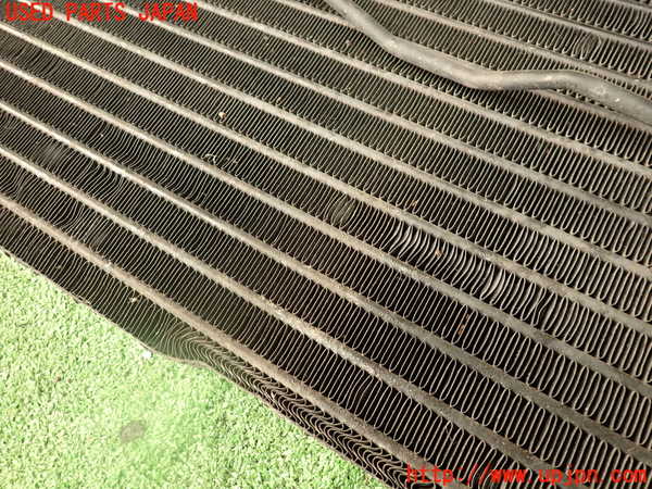 2UPJ-22326031]ランクル60系(HJ61V(改))エアコンコンデンサー1 中古_m0003.jpg