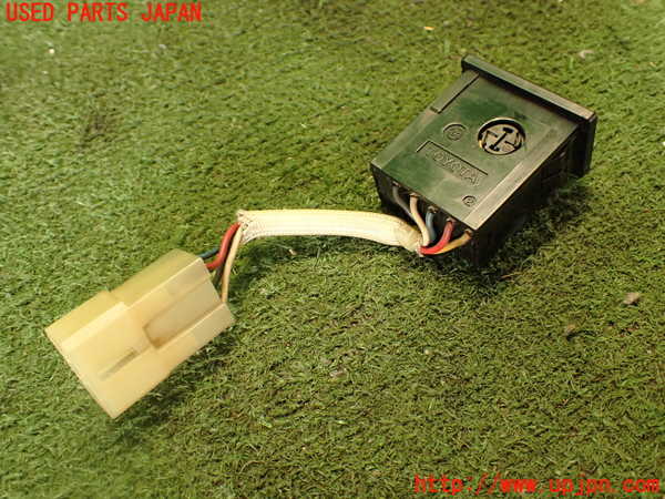 2UPJ-22326306]ランクル60系(HJ61V(改))スイッチ1 (H4) 中古_m0003.jpg