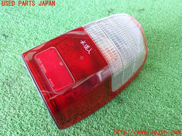 2UPJ-22331530]ハイラックスサーフ(KZN185W)右テールランプ 【ジャンク品】 中古_m0001.jpg