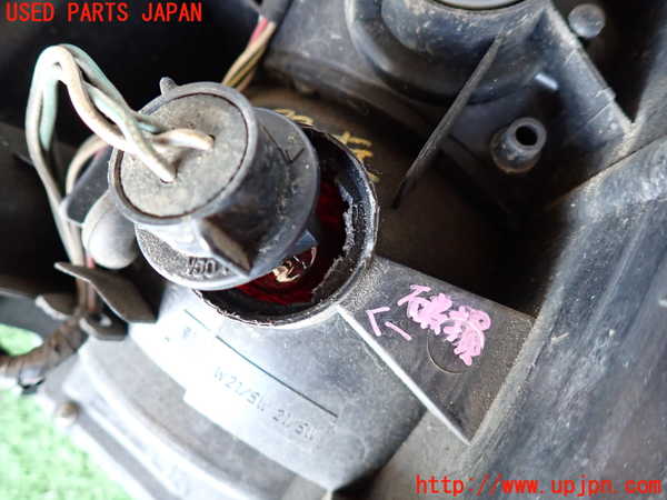 2UPJ-22331536]ハイラックスサーフ(KZN185W)左テールランプ 【ジャンク品】 中古_m0003.jpg