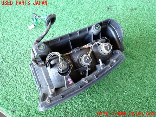 2UPJ-22331536]ハイラックスサーフ(KZN185W)左テールランプ 【ジャンク品】 中古_m0004.jpg