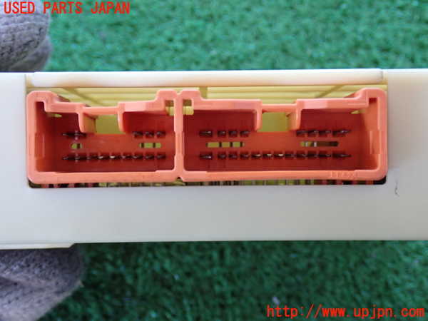 2UPJ-22336147]ハイラックスサーフ(KZN185W)コンピューター2 中古_m0002.jpg