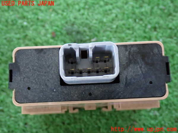 2UPJ-22336148]ハイラックスサーフ(KZN185W)コンピューター3 (ANTENNA RELAY) 中古_m0002.jpg
