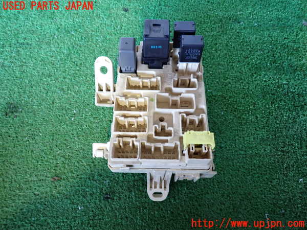 2UPJ-22336742]ハイラックスサーフ(KZN185W)ヒューズボックス2 中古_m0002.jpg