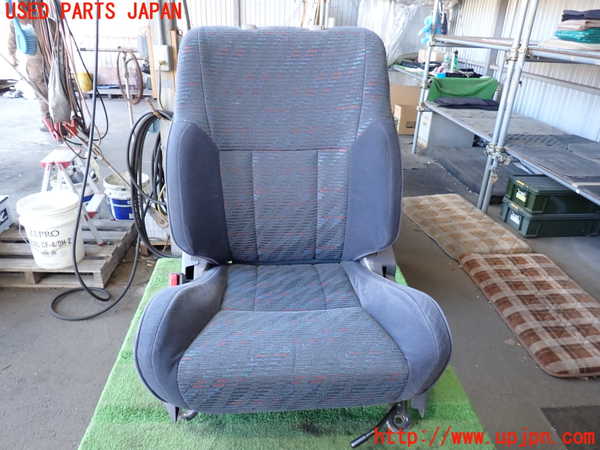 2UPJ-22337065]ハイラックスサーフ(KZN185W)助手席シート 中古_m0001.jpg