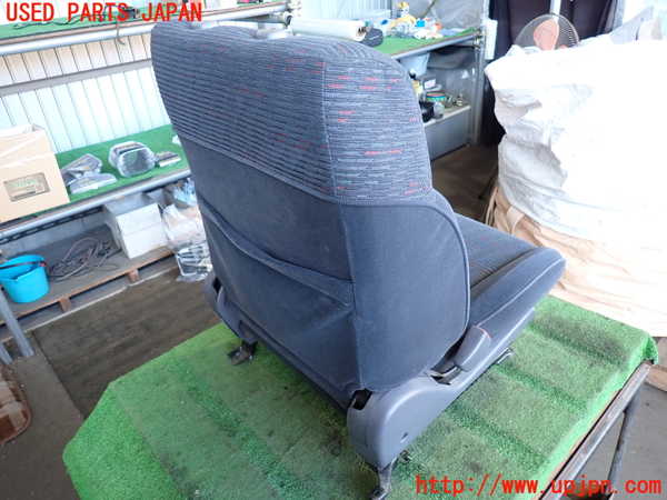 2UPJ-22337065]ハイラックスサーフ(KZN185W)助手席シート 中古_m0004.jpg