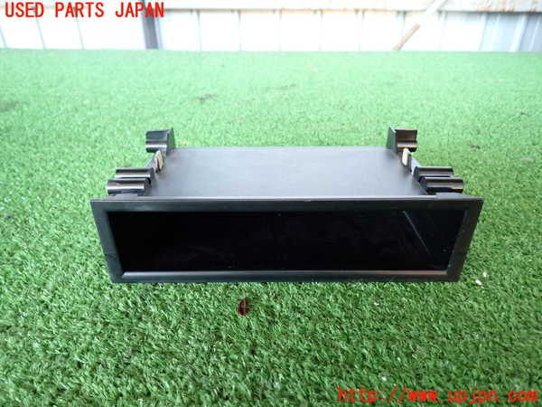 2UPJ-22337841]ハイラックスサーフ(KZN185W)小物入れ1 中古_m0001.jpg