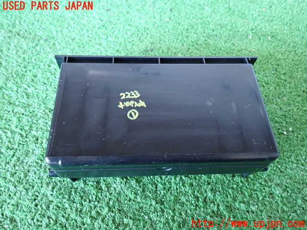 2UPJ-22337841]ハイラックスサーフ(KZN185W)小物入れ1 中古_m0002.jpg