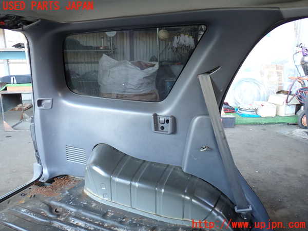 2UPJ-22337680]ハイラックスサーフ(KZN185W)左リアピラートリム 中古_m0001.jpg