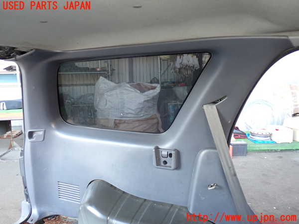 2UPJ-22337680]ハイラックスサーフ(KZN185W)左リアピラートリム 中古_m0002.jpg