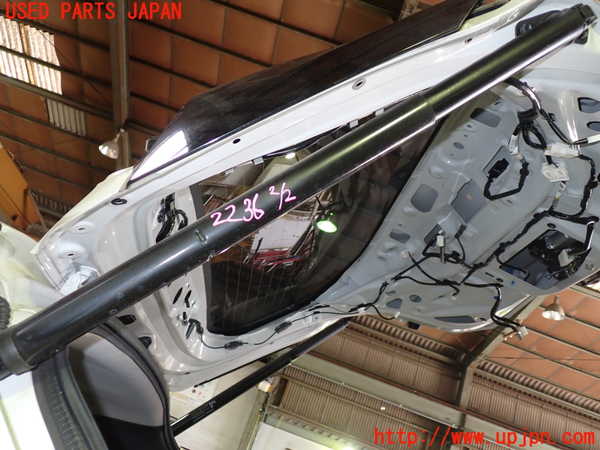 5UPJ-22361584]レヴォーグ(VN5)リアゲートダンパー 中古_m0002.jpg